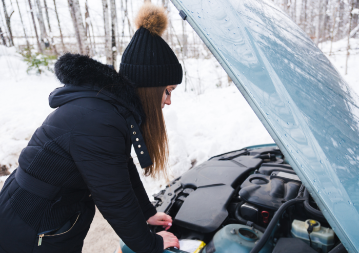 Kaj treba preveriti pri avtu pred zimo?